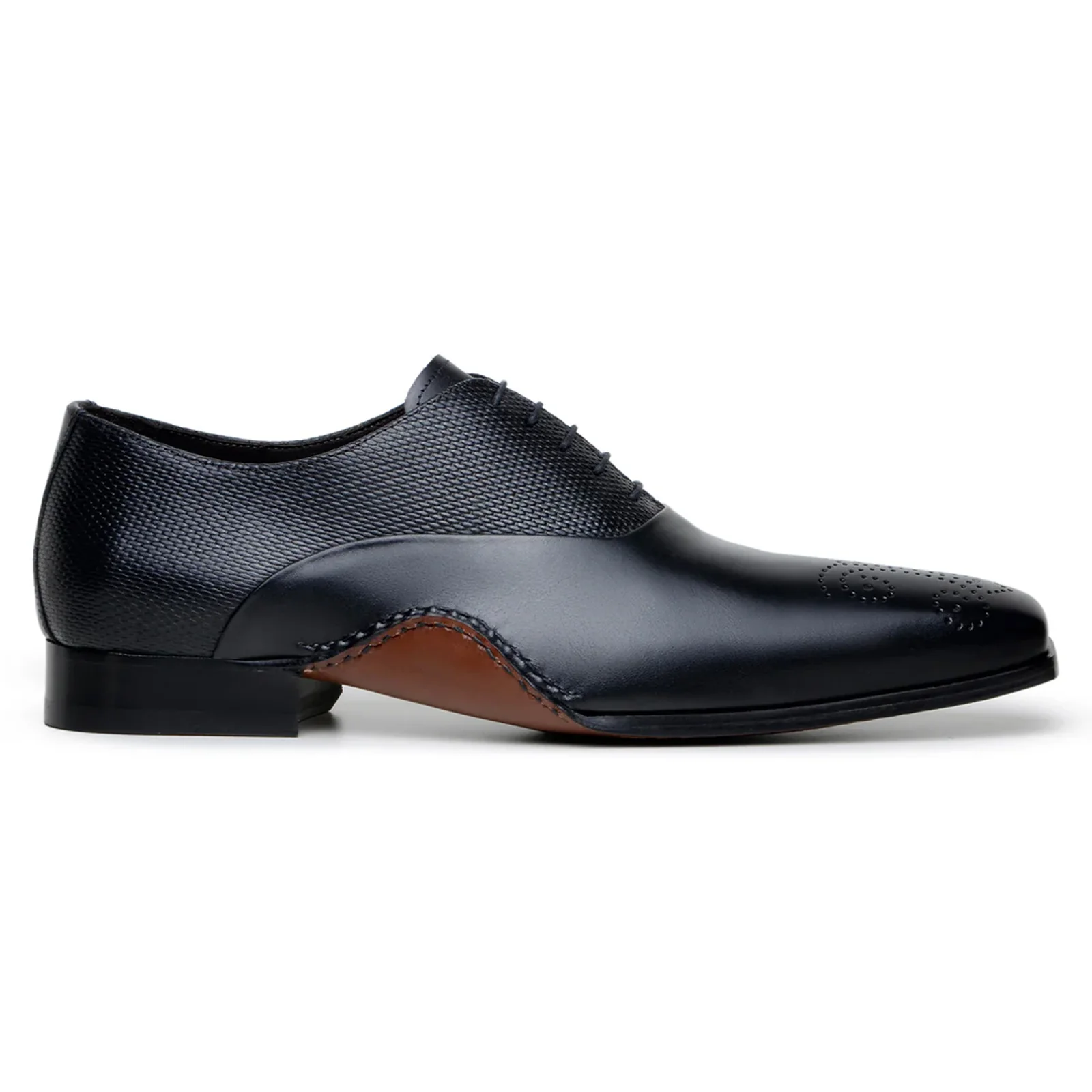 Men's Belvedere Saggio Italian Calfskin Brogue Toe Dress Shoe in Black