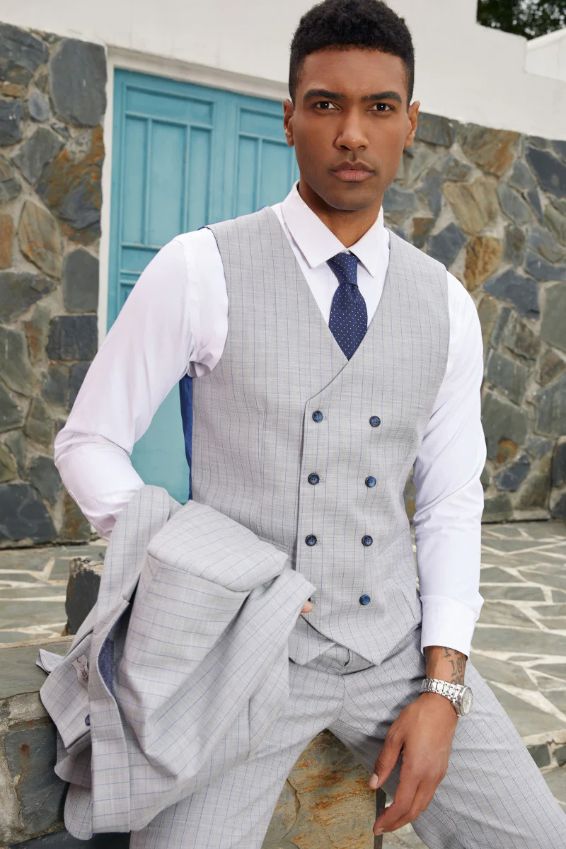 Men's Stacy Adams Vested One Button Peak Lapel Designer Suit in Light Grey Pinstripe - Image 3